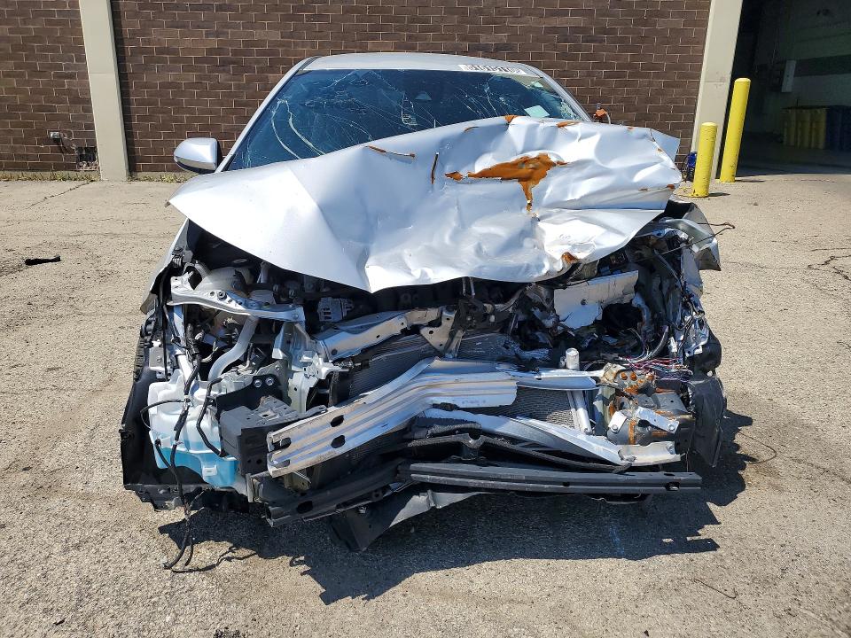 2022 Toyota Corolla VIN 5YFS4MCE6NP132981 COPART salvage auction — FRONT END, Il - Junking Cert Of A Vehicle, sold $700 on 2026-07-09 (photo 5)