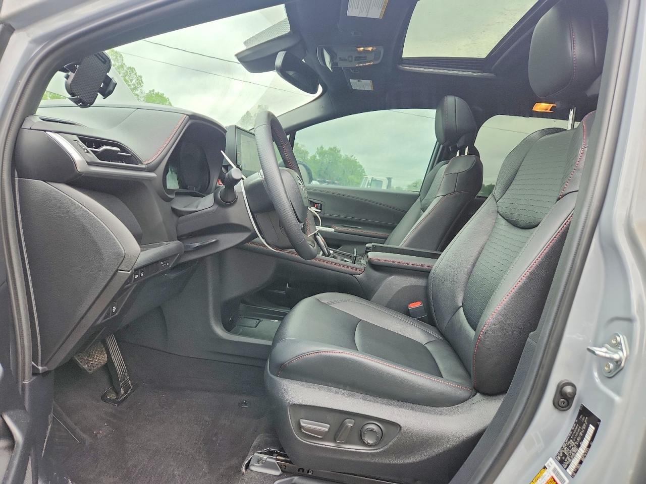 2025 Toyota Sienna VIN 5TDDSKFC0SS171081 COPART salvage auction — Burn, MD - CERT OF SALVAGE > 75% DAMAGE, sold $32,250 on 2026-06-30 (photo 7)