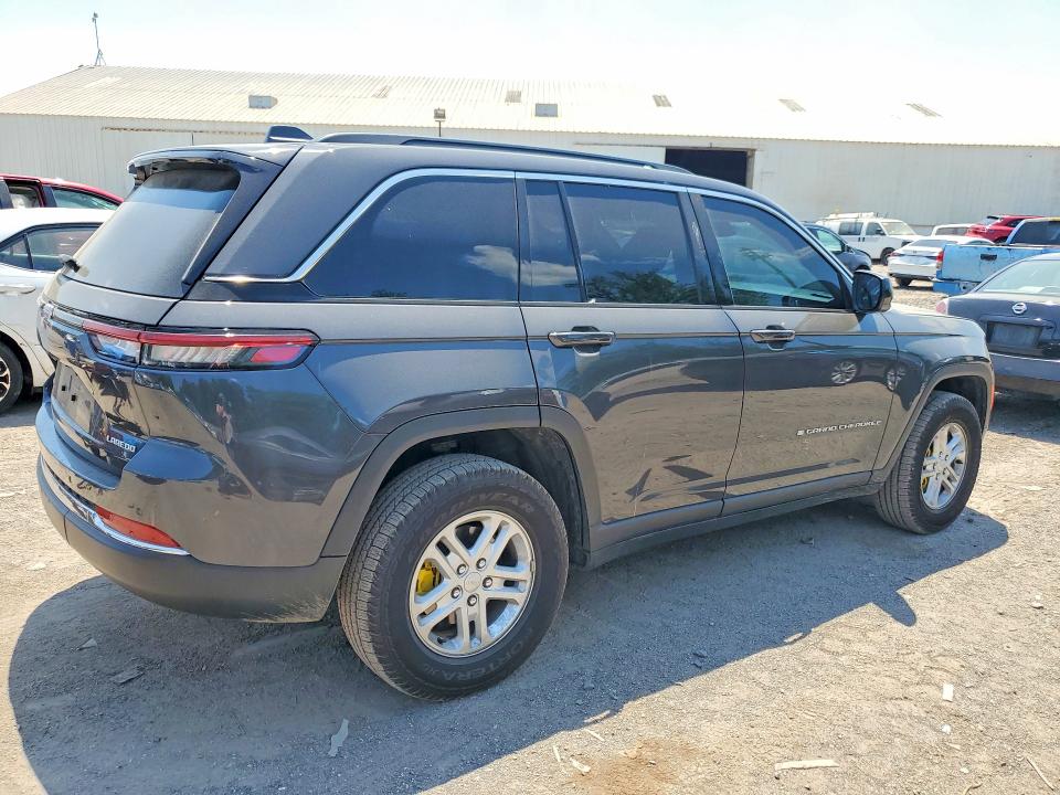 2024 Jeep Grand cherokee VIN 1C4RJHAG2RC257509 COPART salvage auction — SIDE, PA - CERTIFICATE OF SALVAGE, sold $13,650 on 2026-08-09 (photo 3)