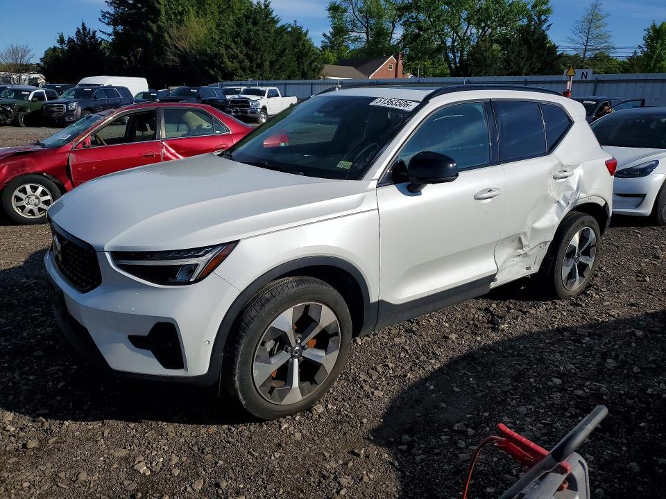 2024 Volvo Xc40 VIN YV4L12UL8R2201427 COPART salvage auction — SIDE, Md - Cert Of Salvage > 75% Damage, sold $250 on 2026-07-27 (photo 1)