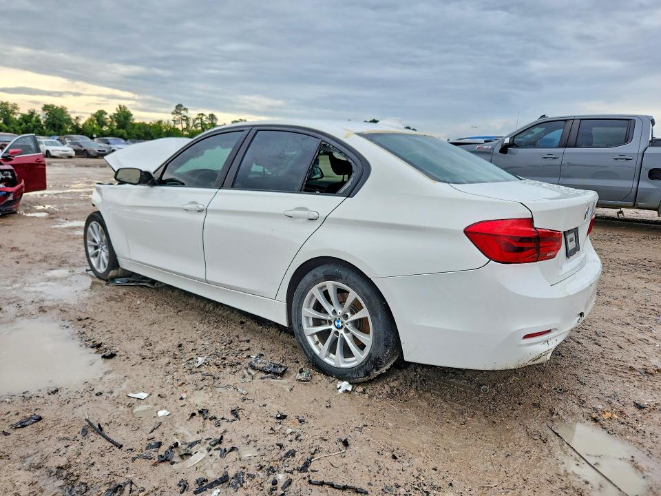 2018 BMW 3er VIN WBA8E1G52JNU92933 COPART salvage auction — FRONT END, Id - Salvage Certificate Of Title, sold $150 on 2026-08-07 (photo 2)
