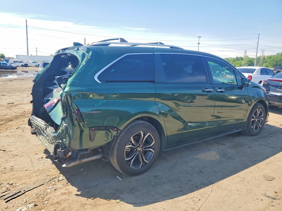 2026 Toyota Sienna VIN 5TDESKFC9TS239674 COPART salvage auction — REAR END, MI - CERTIFICATE OF TITLE, sold $33,250 on 2026-07-02 (photo 3)
