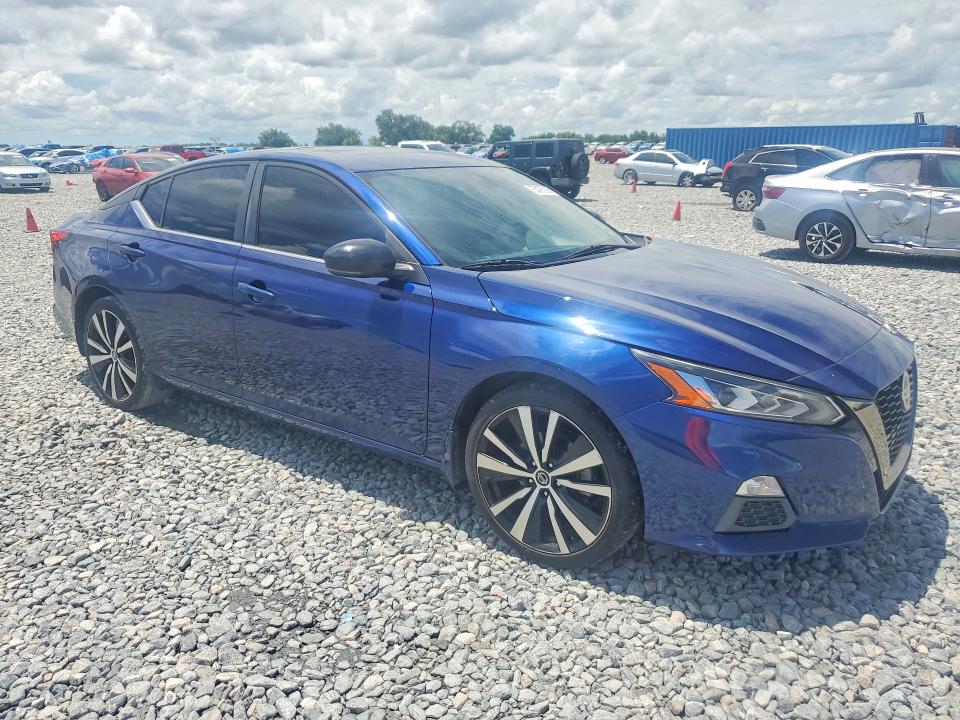 2021 Nissan Altima VIN 1N4BL4CVXMN349065 COPART salvage auction — SIDE, Fl - Cert Of Title Slvg Rebuildable, sold $3,150 on 2026-07-02 (photo 4)