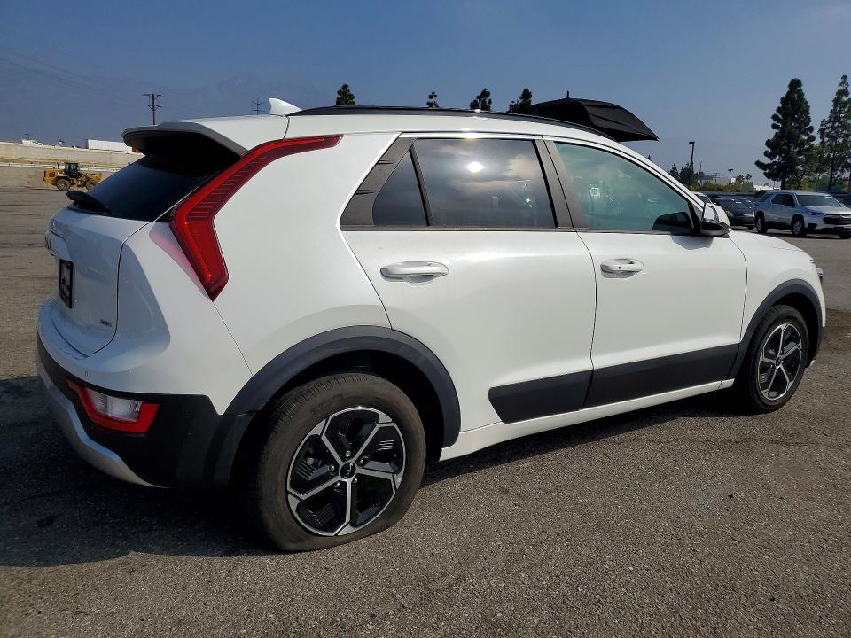 2024 Kia VIN KNDCR3LE3R5143584 COPART salvage auction — SIDE, Ca - Salvage Certificate, sold $9,800 on 2026-07-30 (photo 3)