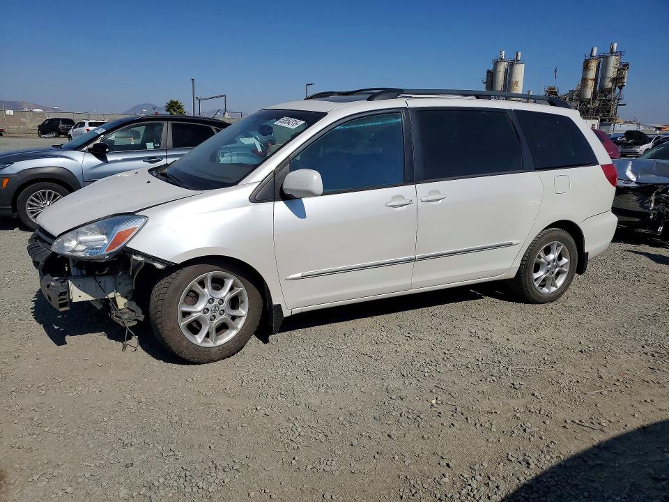 2004 Toyota Sienna VIN 5TDBA22C34S009173 COPART salvage auction — FRONT END, Ca - Non-Repairable Vehicle Cert, sold $875 on 2026-07-17 (photo 1)