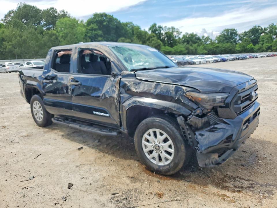 2024 Toyota Tacoma VIN 3TMKB5FN6RM002400 COPART salvage auction — ROLLOVER, Ga - Certificate Of Title, sold $9,500 on 2026-07-02 (photo 4)