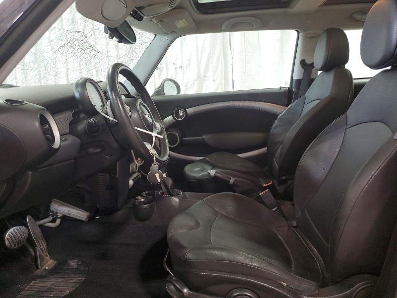 2009 Mini Cooper VIN WMWMF73569TW84657 COPART salvage auction — Burn Engine, NY - MV-907A SALVAGE CERTIFICATE, sold $450 on 2026-07-27 (photo 7)