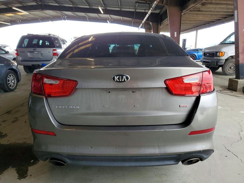 2015 Kia VIN 5XXGM4A79FG357867 COPART salvage auction — MINOR DENT/SCRATCHES, Ca - Dis/Dlr/Exp Only Lien Papers, sold $725 on 2026-07-23 (photo 6)