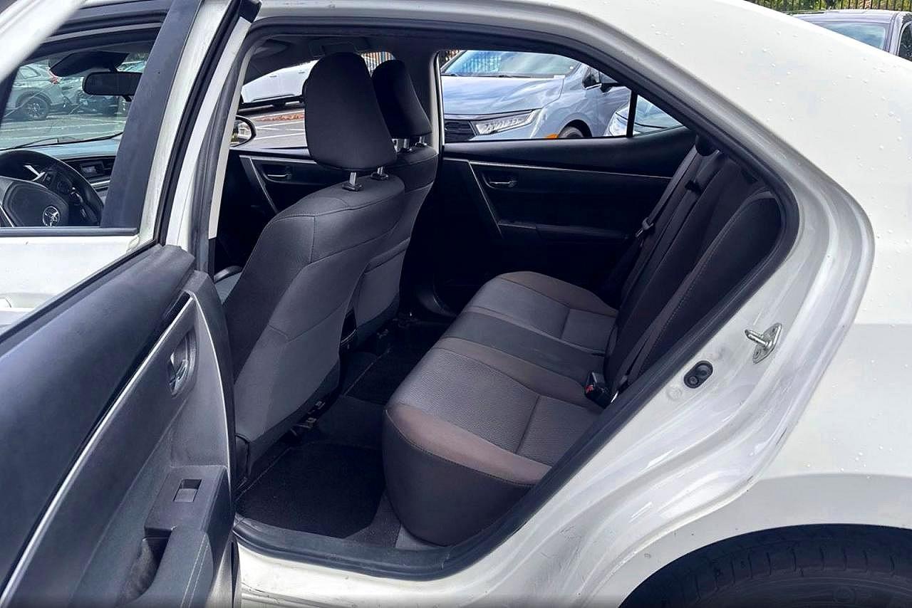 2018 Toyota Corolla VIN 5YFBURHE3JP840007 COPART salvage auction — Minor Dent/Scratches, CA - DIS/DLR/EXP ONLY CLEAN TITLE (P), sold $5,000 on 2026-06-18 (photo 6)