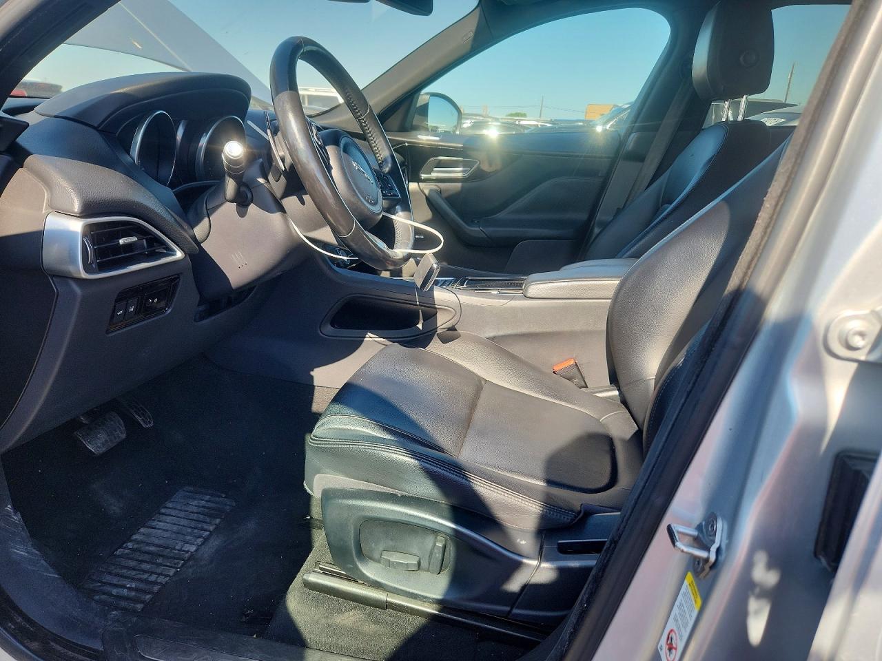 2018 Jaguar F-Pace VIN SADCJ2FX1JA265892 COPART salvage auction — Normal Wear, TX - CERTIFICATE OF TITLE (P), sold $4,300 on 2026-07-09 (photo 7)