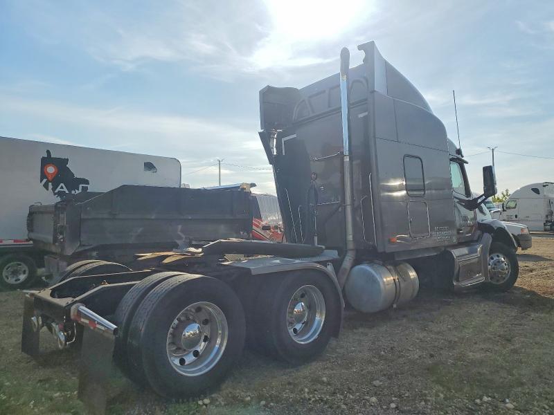 2017 Peterbilt 579 VIN 1NPBGGGG80D455616 COPART salvage auction — FRONT END, IL - SALVAGE CERTIFICATE, sold $10,200 on 2026-07-16 (photo 4)