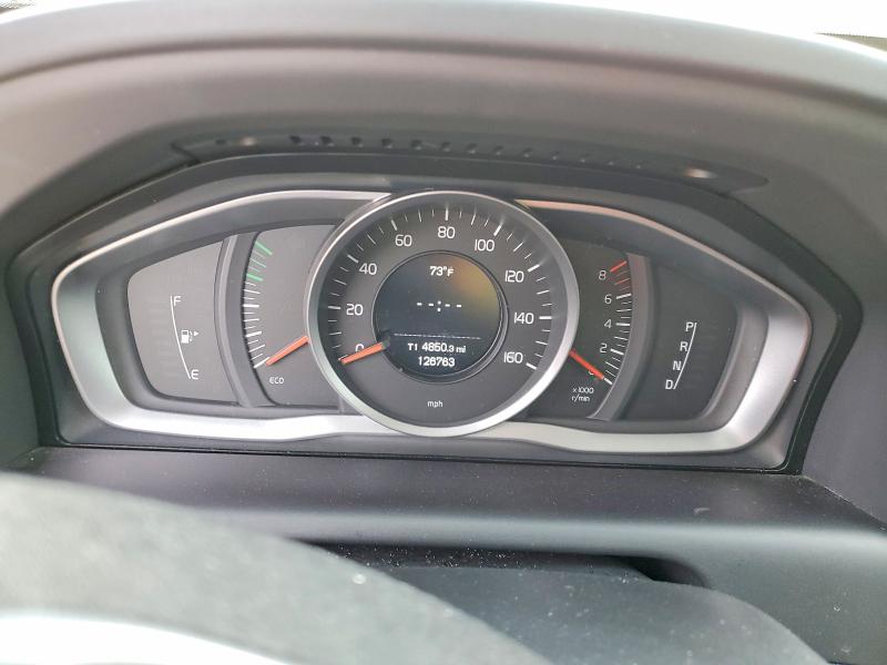 2015 Volvo VIN YV4612RJXF2712959 COPART salvage auction — MINOR DENT/SCRATCHES, Co - Dis/Dlr/Exp Only Clean Title, sold $2,475 on 2026-07-09 (photo 9)