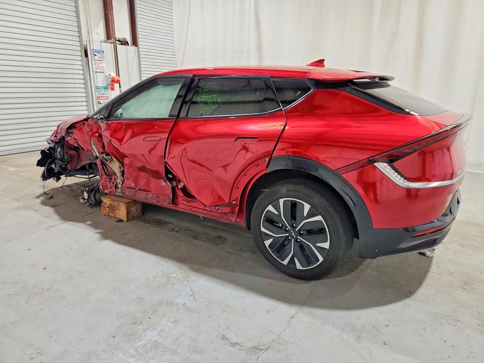 2023 Kia Ev6 VIN KNDC34LA4P5612070 COPART salvage auction — SIDE, Tx - Salvage Vehicle Title, sold $3,650 on 2026-07-08 (photo 2)