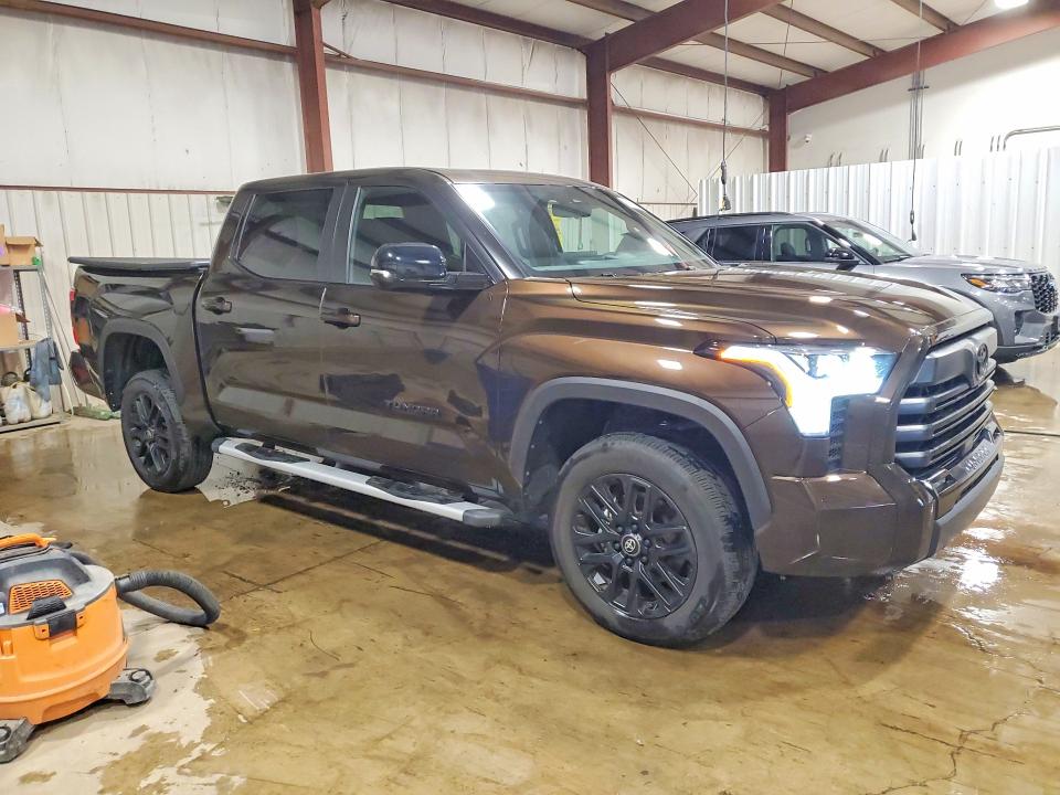 2025 Toyota Tundra VIN 5TFWA5DB6SX299617 COPART salvage auction — REAR END, Salvage Title, sold $5,500 on 2026-07-21 (photo 4)