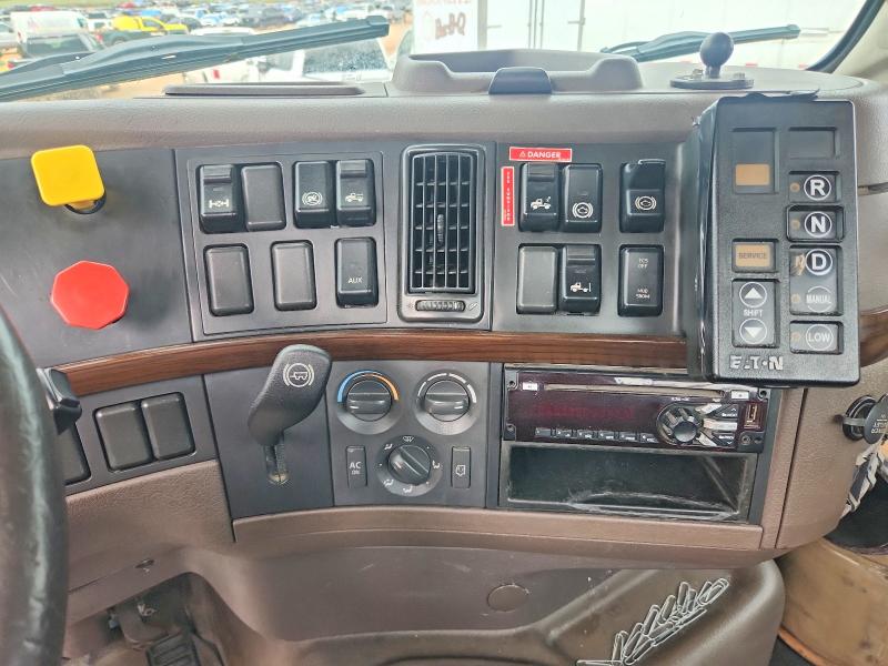 2017 Volvo VIN 4V4N39TG9HN988098 COPART salvage auction — MINOR DENT/SCRATCHES, In - Certificate Of Title, sold $5,000 on 2026-07-22 (photo 9)