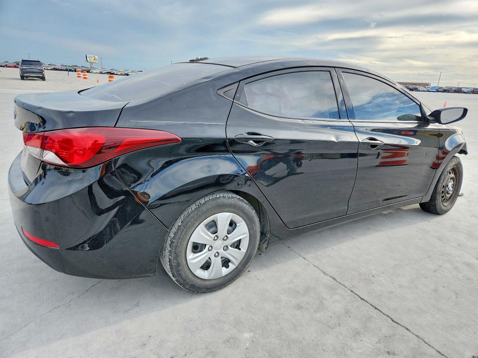 2016 Hyundai Elantra VIN KMHDH4AE8GU636532 COPART salvage auction — FRONT END, Tx - Salvage Vehicle Title, sold $300 on 2026-07-31 (photo 3)