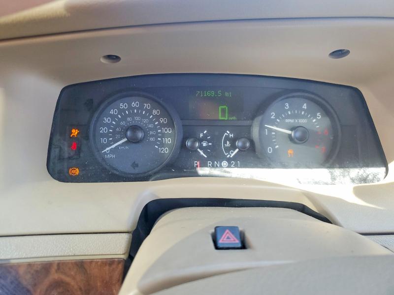 2006 Mercury Grand marquis VIN 2MEHM75V06X606508 COPART salvage auction — FRONT END, MI - CERTIFICATE OF TITLE, sold $800 on 2026-07-10 (photo 9)