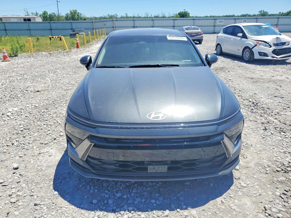 2025 Hyundai Sonata VIN KMHL64JAXSA439791 COPART salvage auction — WATER/FLOOD, AL - CERT OF TITLE-SALVAGE TITLE, sold $7,600 on 2026-07-30 (photo 5)