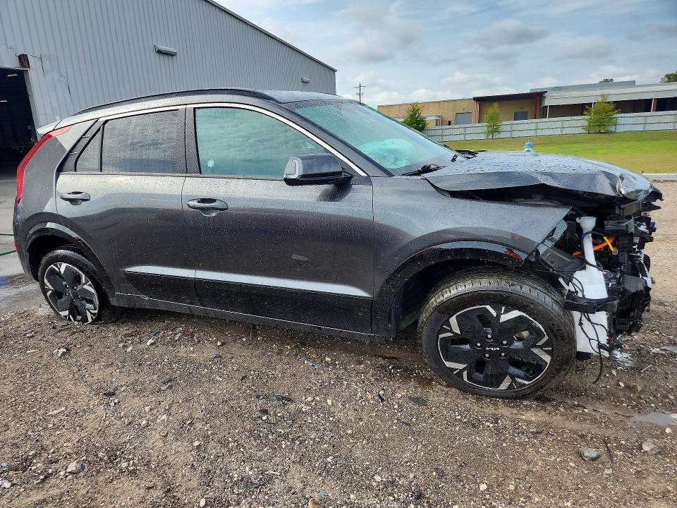 2024 Kia Niro VIN KNDCR3L1XR5087687 COPART salvage auction — FRONT END, Fl - Certificate Of Destruction, sold $1,250 on 2026-07-06 (photo 4)