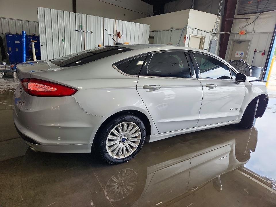 2016 Ford Fusion VIN 3FA6P0LUXGR406114 COPART salvage auction — FRONT END, Il - Salvage Certificate, sold $1,450 on 2026-07-27 (photo 3)