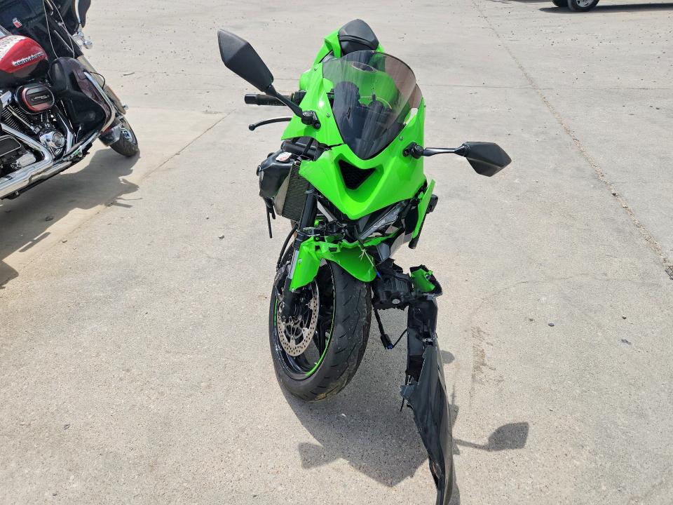 2025 Kawasaki Zx VIN JKBZXJK11SA007511 COPART salvage auction — FRONT END, Tx - Salvage Vehicle Title, sold $2,950 on 2026-07-30 (photo 2)