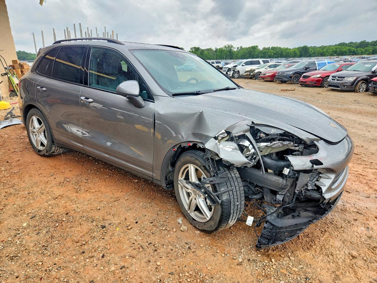 2014 Porsche Cayenne VIN WP1AB2A25ELA58488 COPART salvage auction — Front End, AL - CERT OF TITLE-SALVAGE TITLE, sold $1,850 on 2026-07-01 (photo 4)