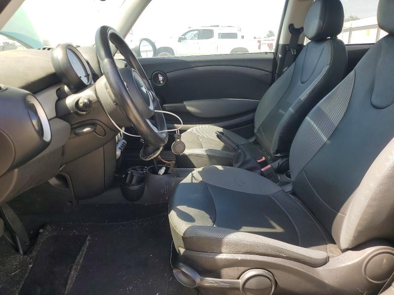 2009 Mini Cooper VIN WMWMF33519TW79262 COPART salvage auction — MINOR DENT/SCRATCHES, Ca - Dis/Dlr/Exp Clean W/Salv Hist, sold $225 on 2026-08-14 (photo 7)