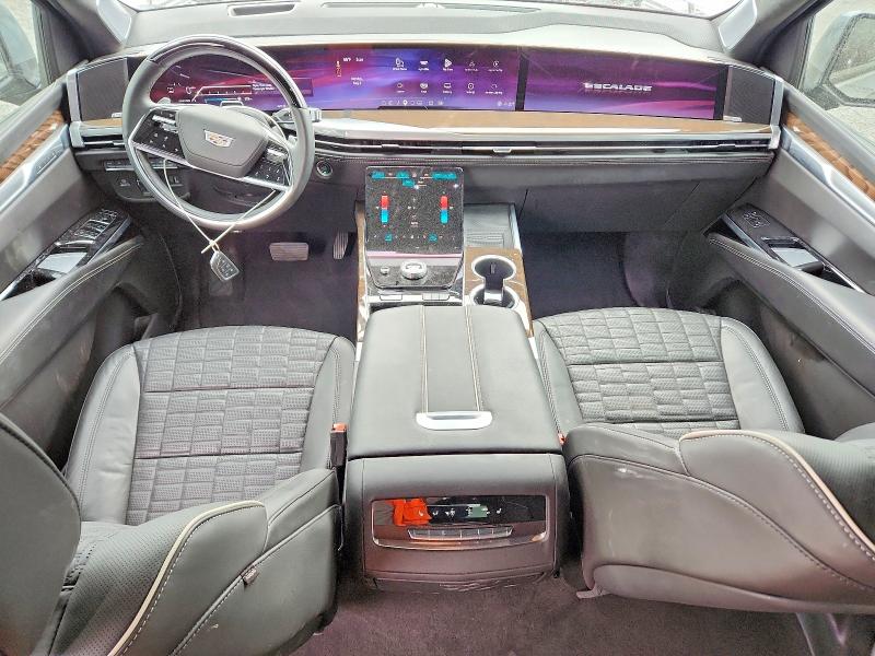 2025 Cadillac Escalade VIN 1GYS9GRL4SR273049 COPART salvage auction — REAR END, Salvage Title, sold $79,000 on 2026-07-09 (photo 8)