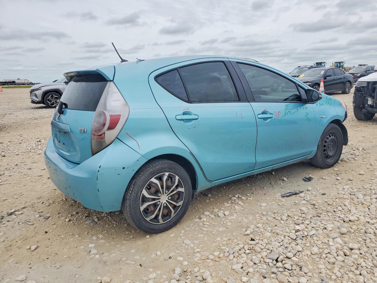 2012 Toyota Prius C VIN JTDKDTB37C1018273 COPART salvage auction — Front End, TX - SALVAGE VEHICLE TITLE (P), sold $475 on 2026-07-09 (photo 3)