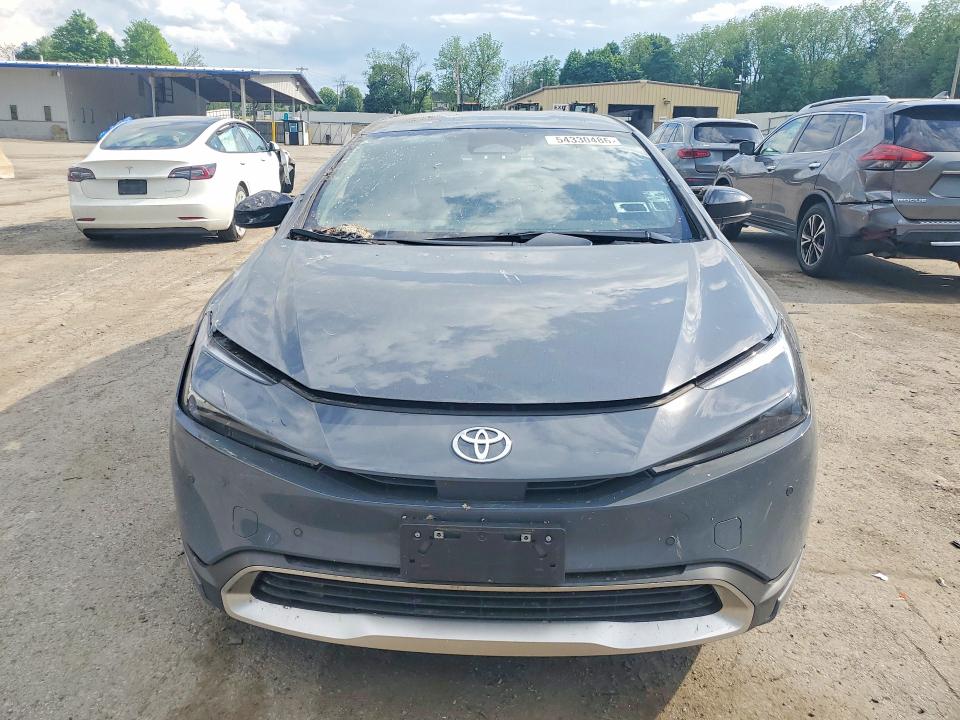2026 Toyota Prius plug-in VIN JTDACACU4T3058194 COPART salvage auction — INTERIOR BURN, Ny - Mv907A-Parts Only, sold $5,600 on 2026-07-30 (photo 5)