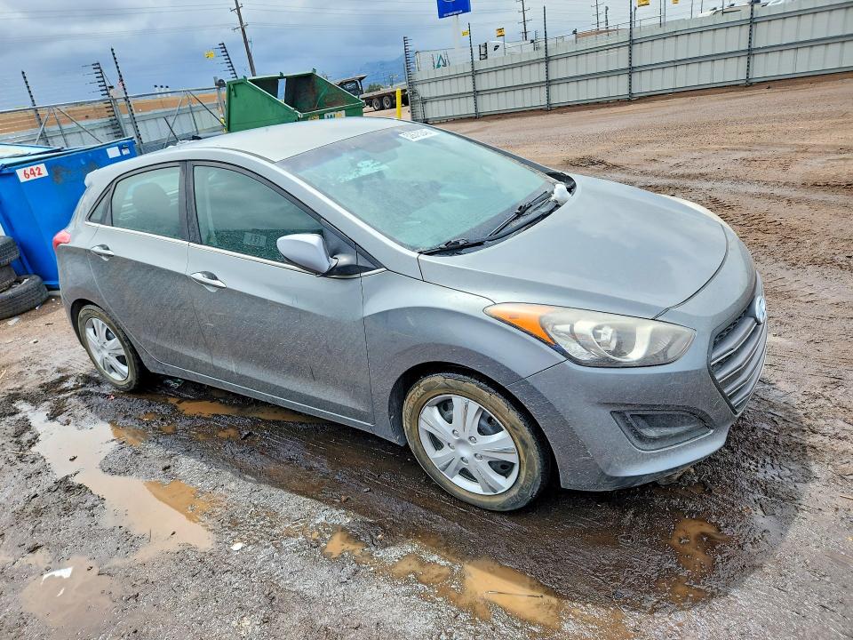 2017 Hyundai Elantra VIN KMHD35LH8HU374864 COPART salvage auction — NORMAL WEAR, Mt - Certificate Of Title, sold $3,000 on 2026-07-29 (photo 4)