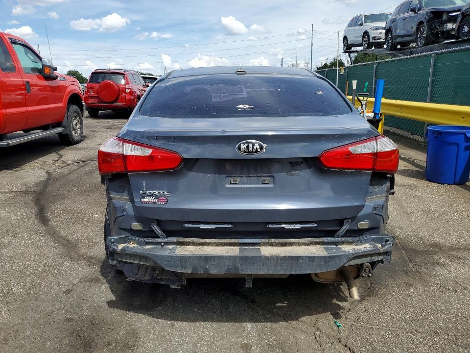 2016 Kia Forte VIN KNAFK4A69G5620029 COPART salvage auction — ALL OVER, Co - Public - Salvage Title, sold $275 on 2026-07-07 (photo 6)