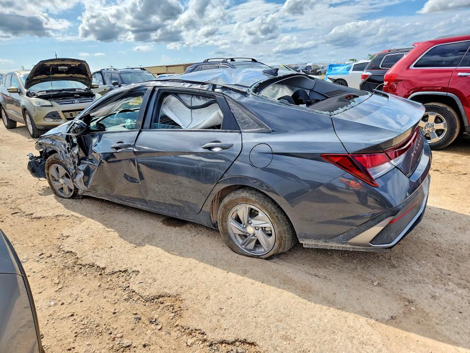2025 Hyundai VIN KMHLL4DG4SU971142 COPART salvage auction — ROLLOVER, Tx - Nonrepairable Title, sold $1,050 on 2026-07-23 (photo 2)