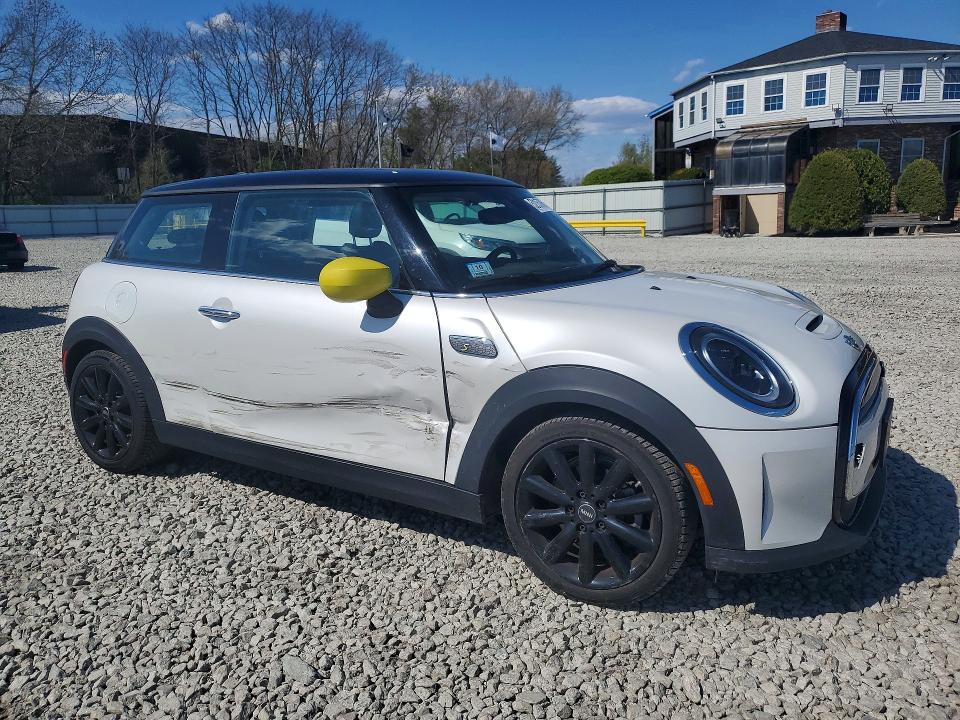 2024 Mini Cooper VIN WMW13DJ09R2U66851 COPART salvage auction — SIDE, Ma - Cert Of Title-Salvage, sold $8,700 on 2026-07-10 (photo 4)
