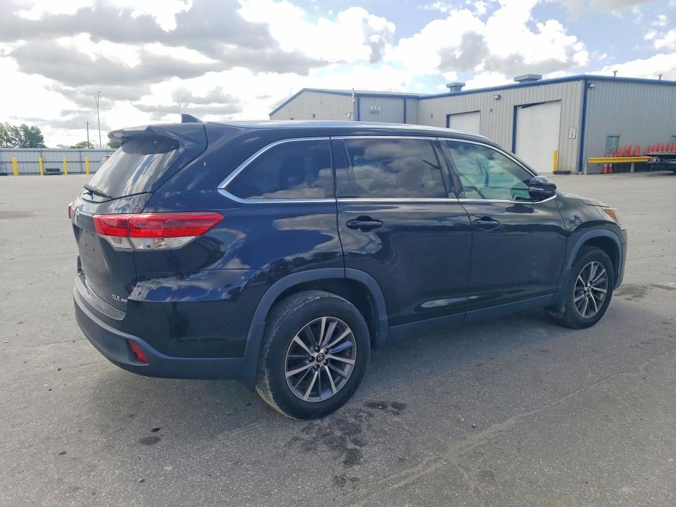 2019 Toyota Highlander VIN 5TDJZRFH5KS593205 COPART salvage auction — SIDE, Nc - Salvage Certificate Of Title, sold $10,500 on 2026-07-16 (photo 3)