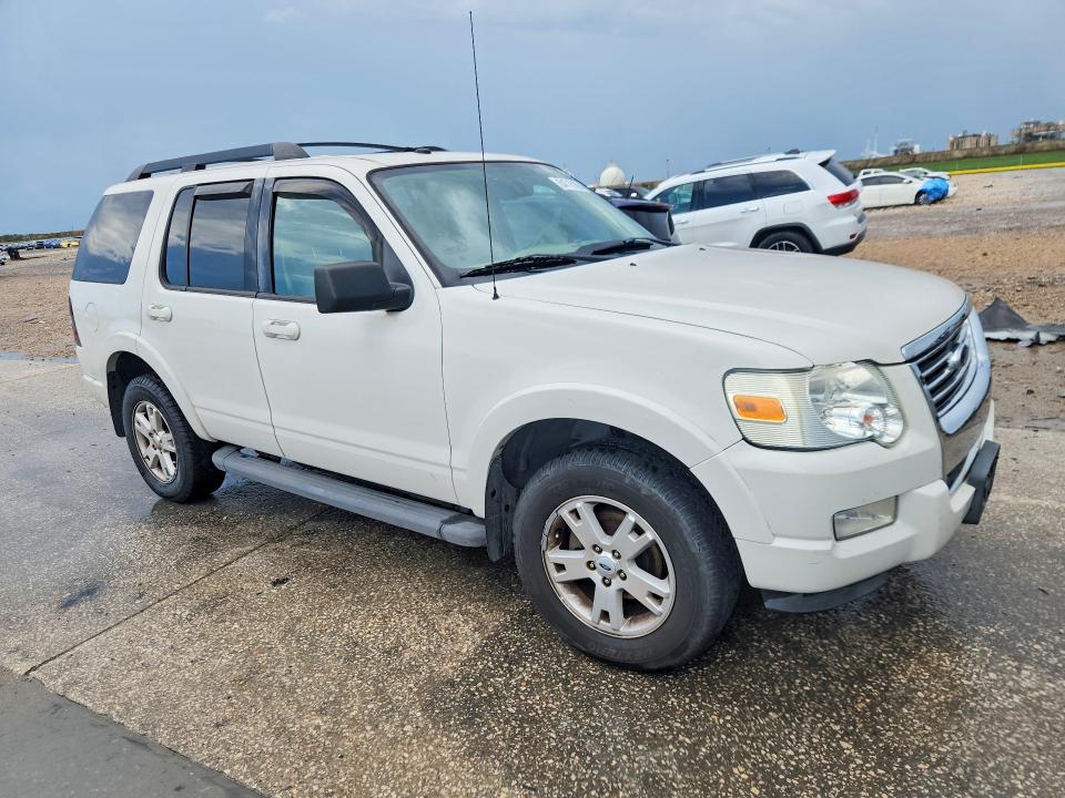 2010 Ford Explorer VIN 1FMEU6DE5AUA30748 COPART salvage auction — MINOR DENT/SCRATCHES, La - Certificate Of Title (P), sold $650 on 2026-07-28 (photo 4)
