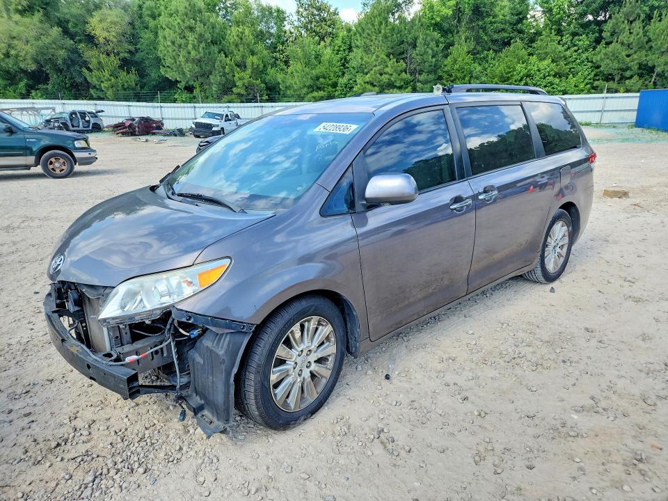 2011 Toyota Sienna VIN 5TDYK3DC4BS158456 COPART salvage auction — FRONT END, Fl - Cert Of Title Slvg Rebuildable, sold $400 on 2026-07-31 (photo 1)