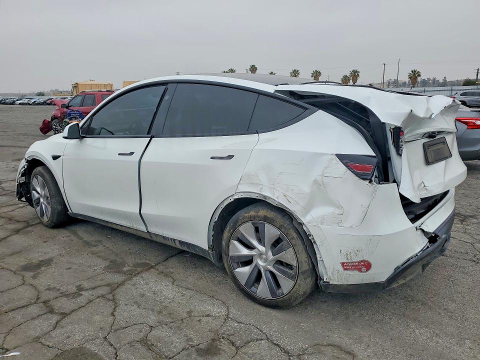 2024 Tesla Model y VIN 7SAYGDED6RF095408 COPART salvage auction — REAR END, CA, sold $7,200 on 2026-07-16 (photo 2)