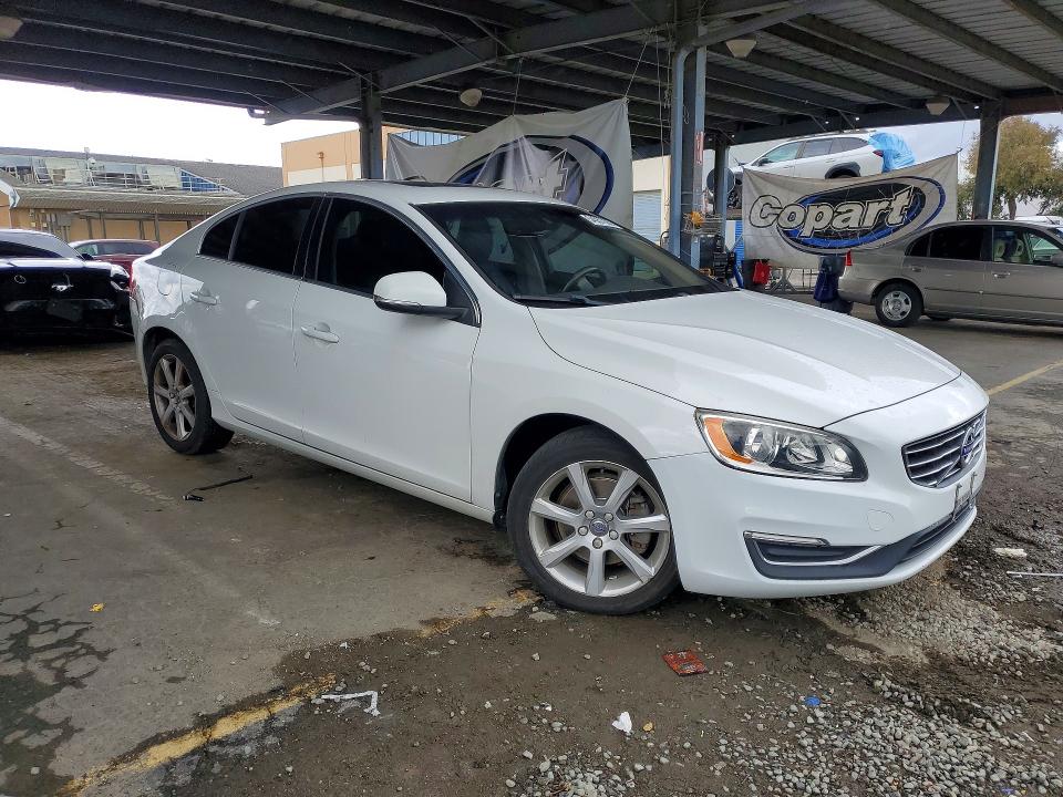 2016 Volvo S60 VIN YV126MFKXG2397930 COPART salvage auction — REAR END, CA - SALVAGE CERTIFICATE, sold $150 on 2026-07-28 (photo 4)