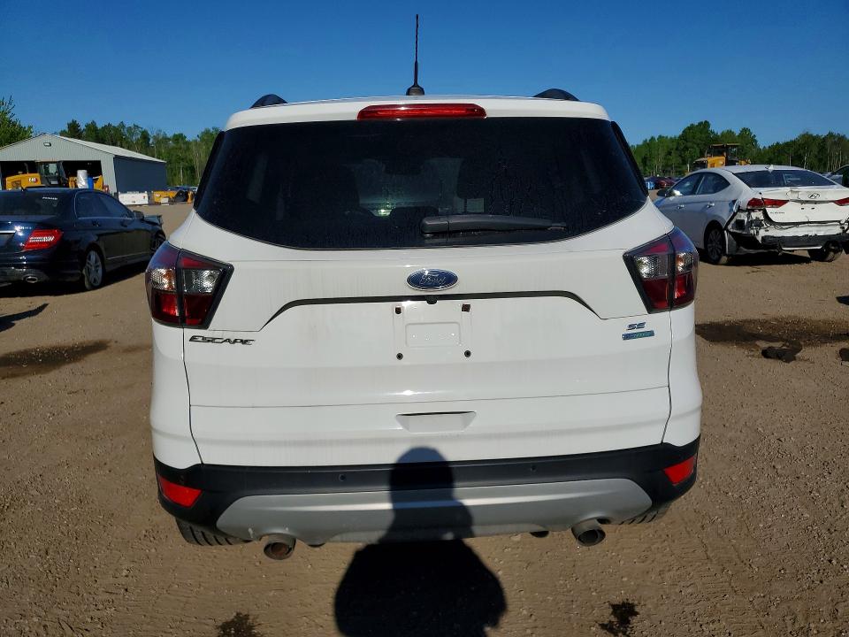 2017 Ford Escape VIN 1FMCU0GD2HUB17153 COPART salvage auction — NORMAL WEAR, ON - PERMIT NO BRAND - UNFIT, sold $1,550 on 2026-07-03 (photo 6)
