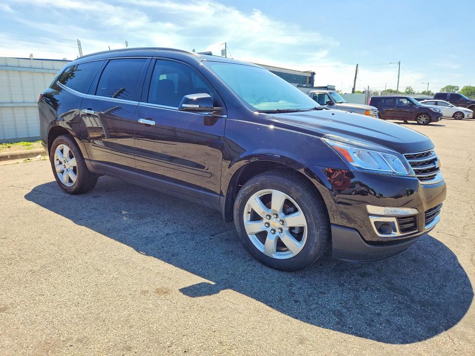 2017 Chevrolet Traverse VIN 1GNKRGKD4HJ284317 COPART salvage auction — MINOR DENT/SCRATCHES, OH - CERT OF TITLE-REPOSSESSION, sold $4,250 on 2026-07-09 (photo 4)