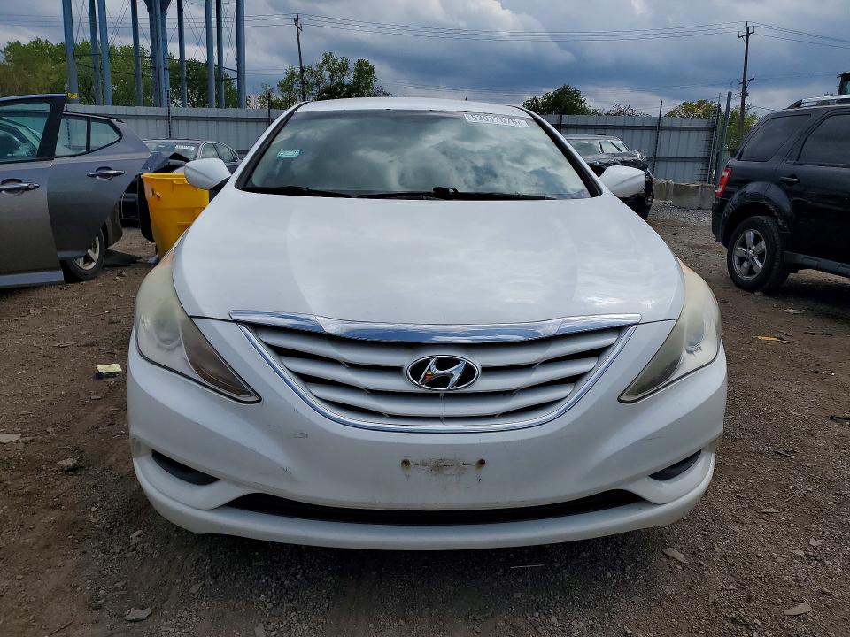 2012 Hyundai Sonata VIN 5NPEB4AC8CH388294 COPART salvage auction — VANDALISM, Il - Certificate Of Title, sold $400 on 2026-07-06 (photo 5)