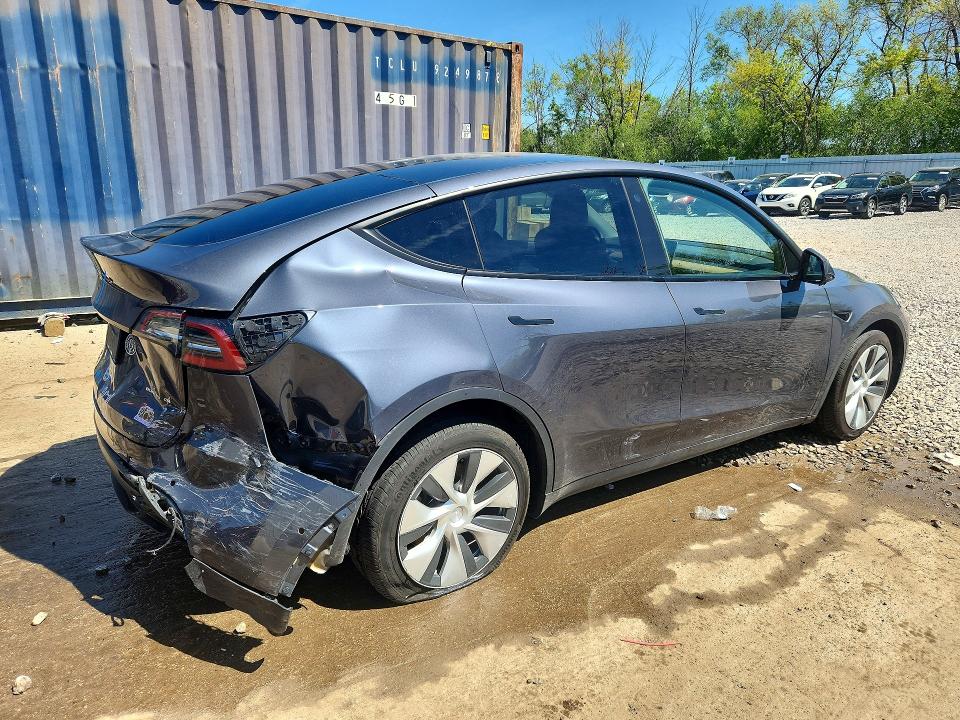 2022 Tesla Model y VIN 7SAYGAEE0NF382647 COPART salvage auction — REAR END, Wi - Cert Of Title-Salvage Vehicle, sold $6,500 on 2026-07-27 (photo 3)