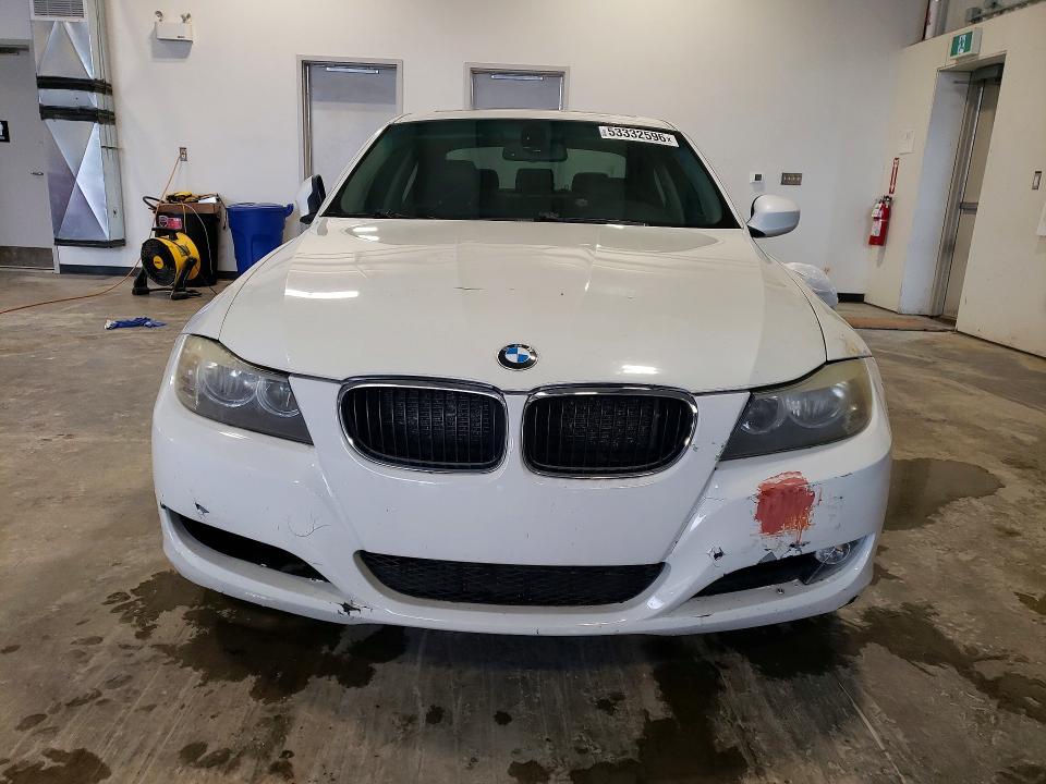 2009 BMW VIN WBAPG73579A399083 COPART salvage auction — MINOR DENT/SCRATCHES, Ns - Cert Of Registration, sold $500 on 2026-07-09 (photo 5)