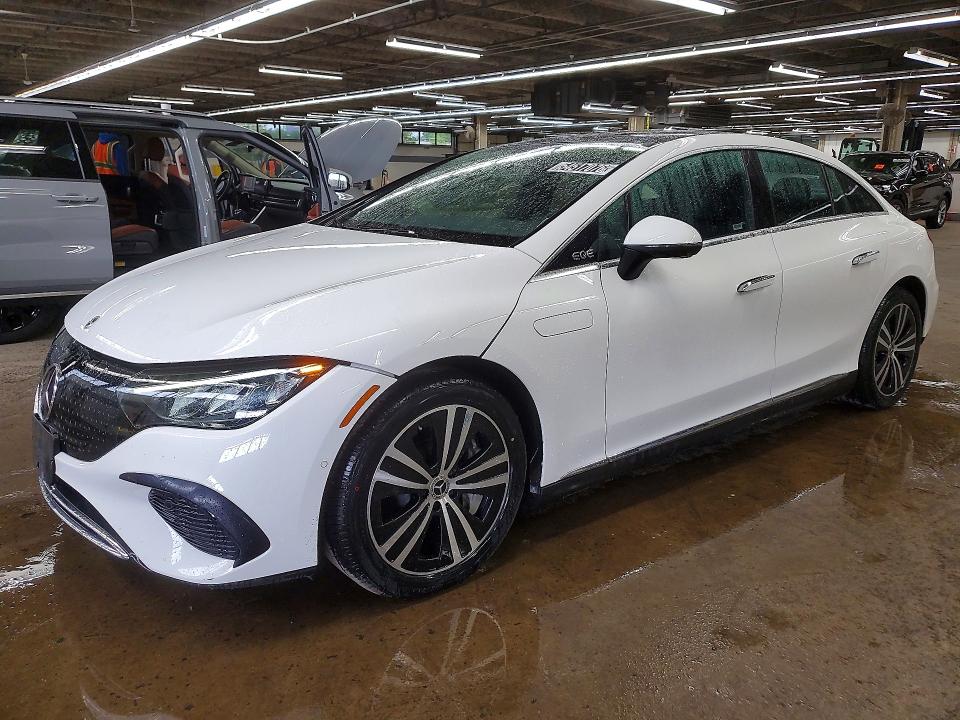 2023 Mercedes-benz VIN W1KEG1CB7PF034468 COPART salvage auction — MINOR DENT/SCRATCHES, Fl - Certificate Of Destruction, sold $23,400 on 2026-07-06 (photo 1)