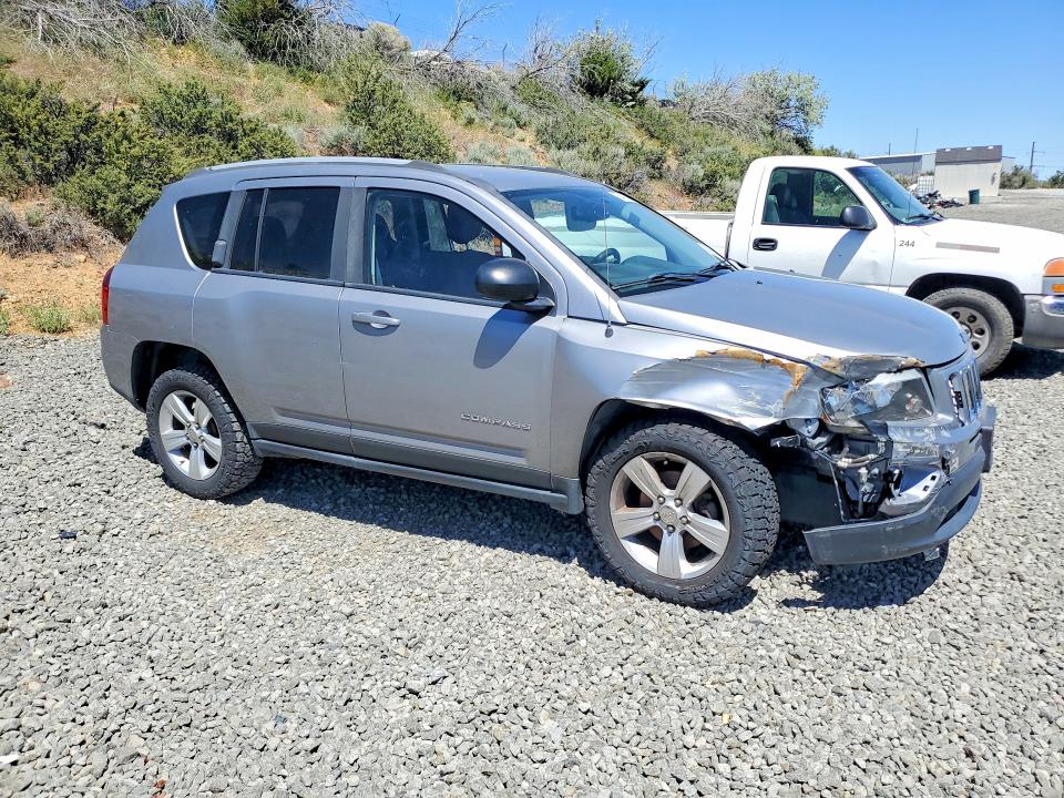 2016 Jeep Compass VIN 1C4NJCBA9GD641368 COPART salvage auction — FRONT END, Nv - Certificate Of Title, sold $1,000 on 2026-07-02 (photo 4)