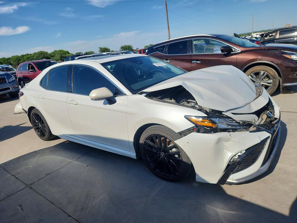 2022 Toyota VIN 4T1K31AK8NU595097 COPART salvage auction — FRONT END, Tx - Salvage Vehicle Title, sold $9,500 on 2026-07-09 (photo 4)