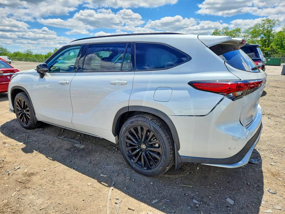 2023 Toyota Highlander VIN 5TDKDRBH6PS016375 COPART salvage auction — UNDERCARRIAGE, Md - Cert Of Salvage > 75% Damage, sold $9,200 on 2026-07-23 (photo 2)