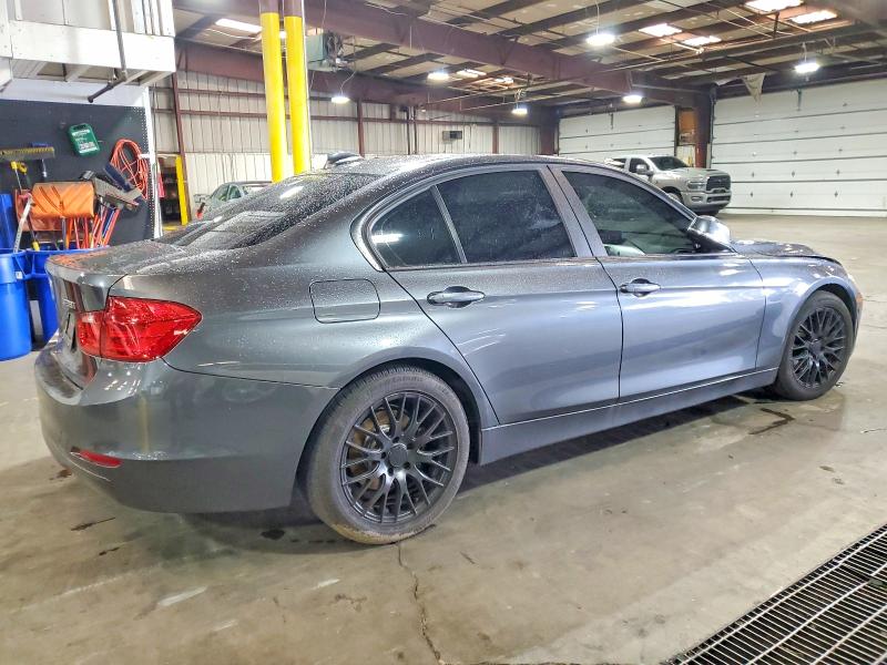 2013 BMW 3er VIN WBA3C1C59DF441451 COPART salvage auction — SIDE, Co - Public - Salvage Title, sold $1,450 on 2026-07-02 (photo 3)