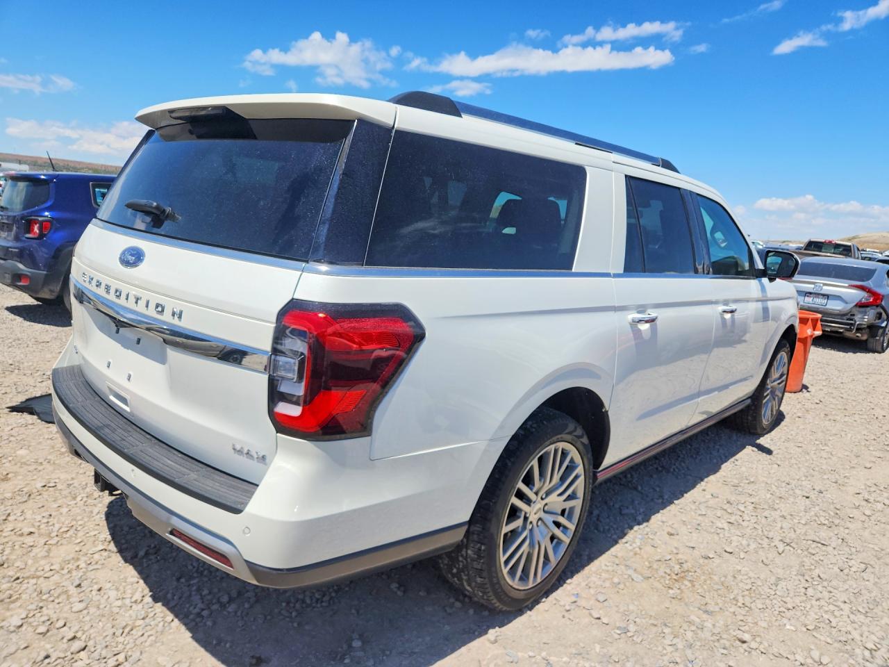 2024 Ford Expedition VIN 1FMJK2A84REB15727 COPART salvage auction — Minor Dent/Scratches, UT - SALVAGE CERTIFICATE, sold $36,500 on 2026-06-26 (photo 3)